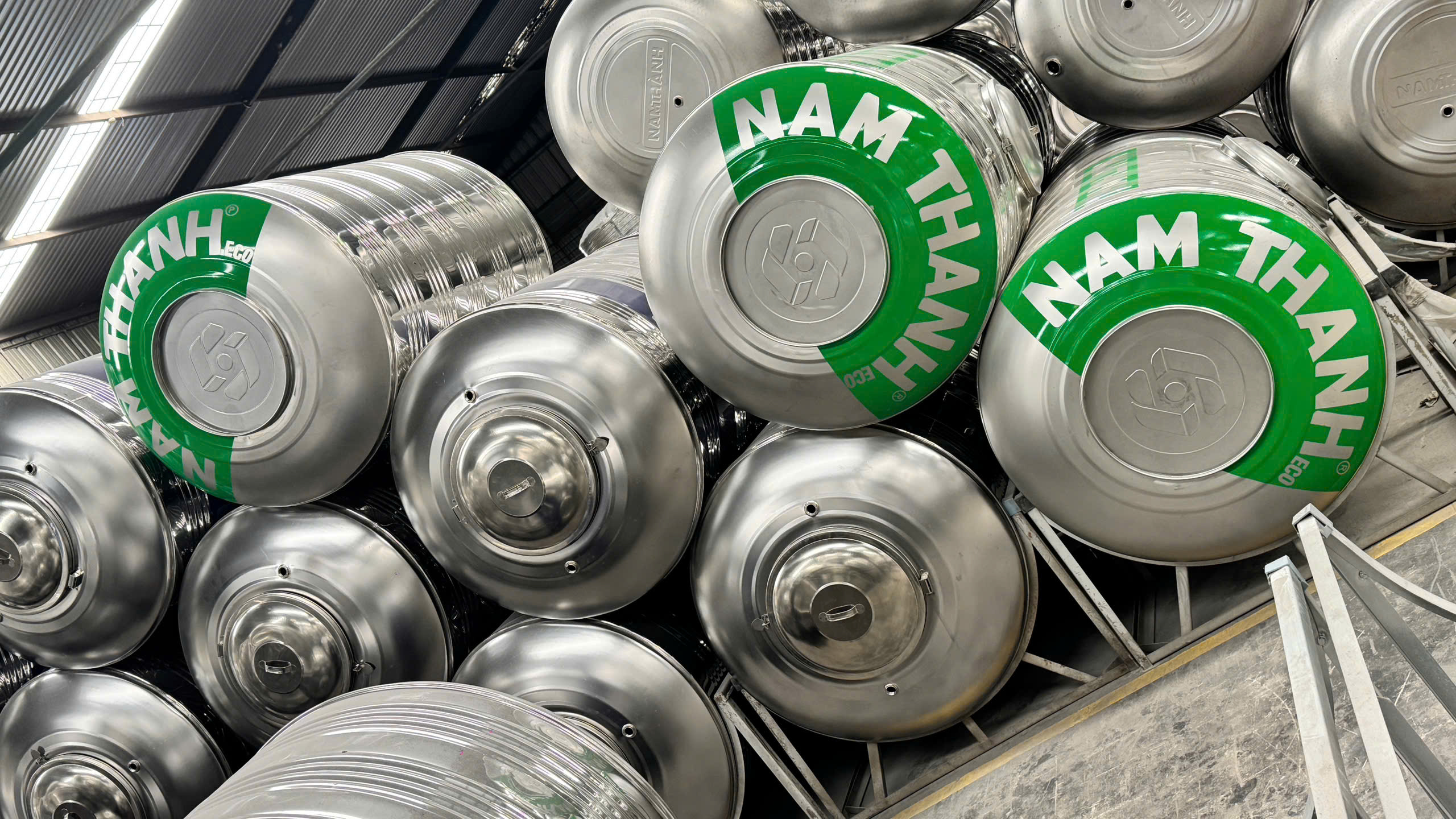 bon nuoc inox nam thanh